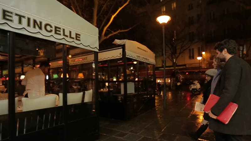 NKM arrive à L'Etincelle un café parisien où elle a adressé ses voeux aux Français