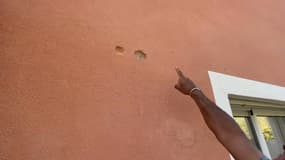 Un habitant de Contes découvre des impacts de balle sur sa maison.