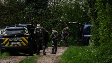 Des gendarmes recherchent Agathe, 28 ans, disparue dans la Vienne, à Vivonne, le 13 avril 2025
