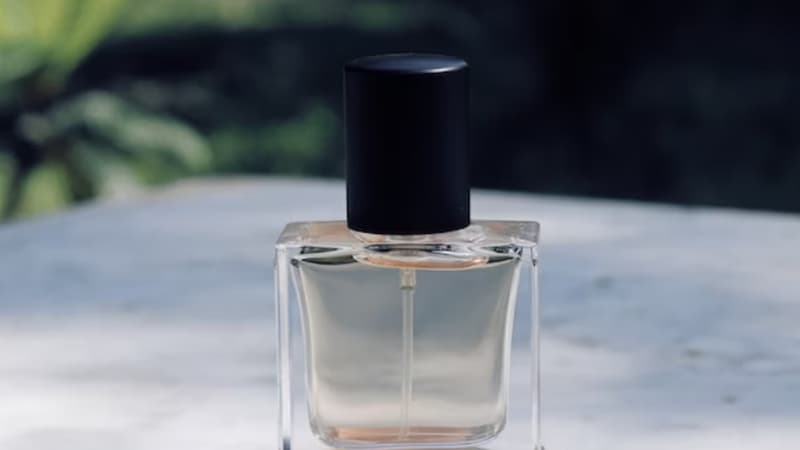 Un parfum.