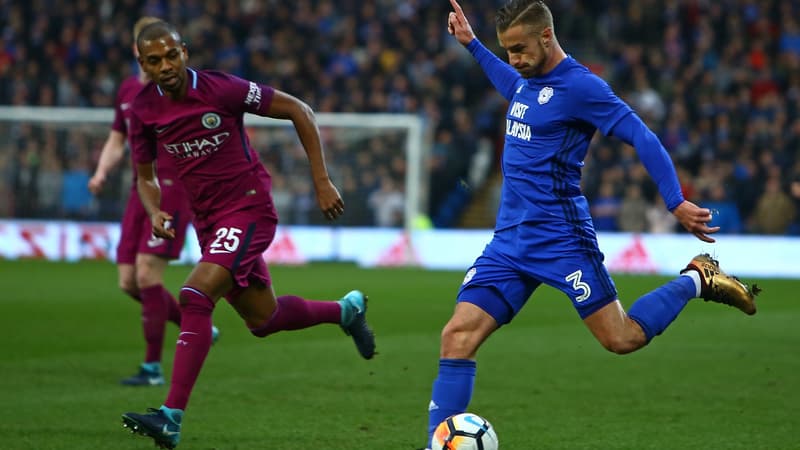 Joe Bennett déborde Fernandinho