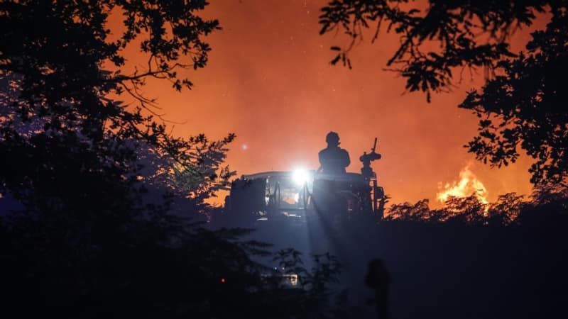 EN DIRECT - Incendies: des milliers d'hectares brûlés en Gironde, le feu est fixé dans les Bouches-du-Rhône