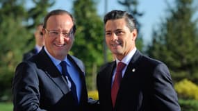Le président français François Hollande et son homologue mexicain Enrique Pena Nieto lors du sommet du G20 de Saint-Pétersbourg, le 6 septembre 2013.