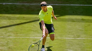 Alexander Zverev lors de sa victoire contre Marcos Giron (6-2, 6-1) à l'ATP 500 de Halle, le 18 juin 2025