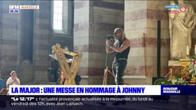 Marseille: une messe organisée en hommage à Johnny Hallyday à la Major