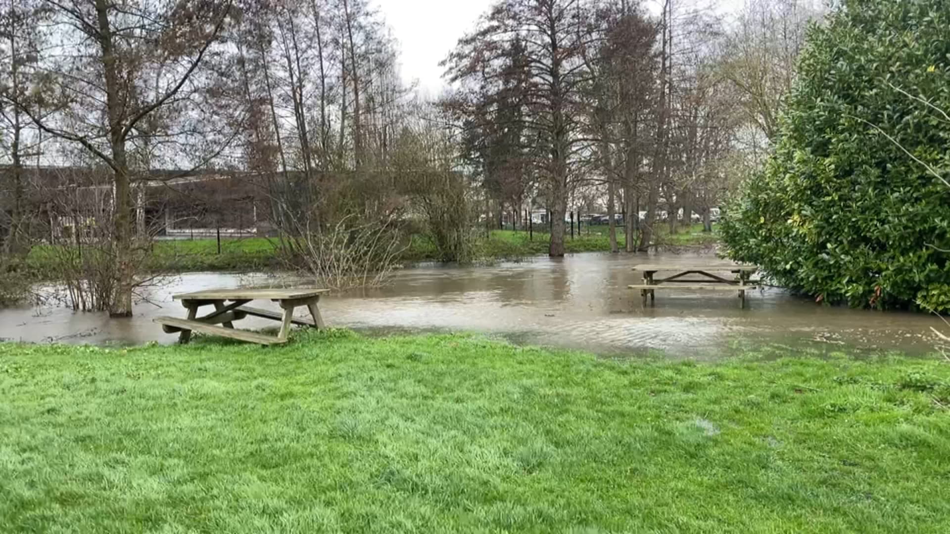 Calvados la commune de Pontl'Evêque touchée par des crues