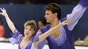 Les patineurs russes Evgenia Shishkova et Vadim Naumov, à Chiba (Japon) le 22 mars 1994