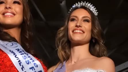 Lou-Anne Lorphelin, le soir de son couronnement de Miss Saône-et-Loire 2020