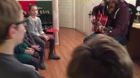 Idole des jeunes :"Ils ont 8-10 ans et chantent du Johnny alors qu'ils ne connaissaient pas il y à cinq minutes"