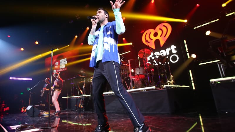 Adam Levine et Maroon 5 sur scène en Californie, le 7 novembre 2017