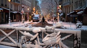 Rare, plus de 10 cm de neige mercredi à Paris.