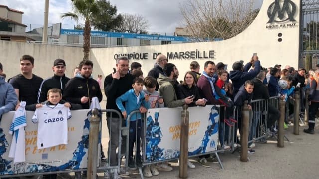 Les supporters de l'OM à la Commanderie avant le Classique 