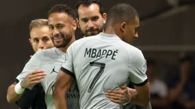 Kylian Mbappé avec Neymar lors de Nantes-PSG, samedi 3 septembre 2022