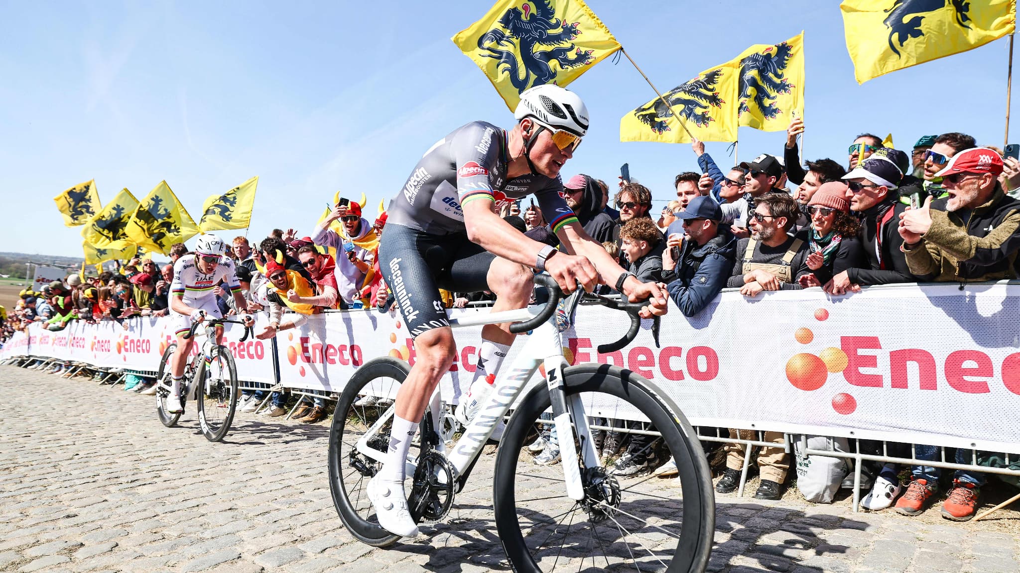 Mathieu van der Poel lors du Tour des Flandres 2025