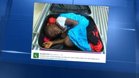 La Garde civile espagnole a diffusé cette photo de l'enfant, découvert caché dans une valise.