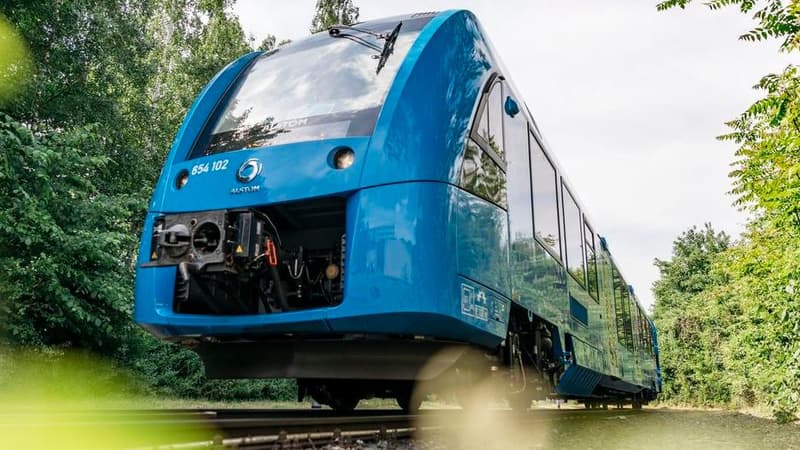 Avec un plein, les trains Coradia iLint d'Alstom auront une autonomie totale de 1 000 kilomètres, ce qui leur permettra de circuler sur le réseau durant toute une journée.