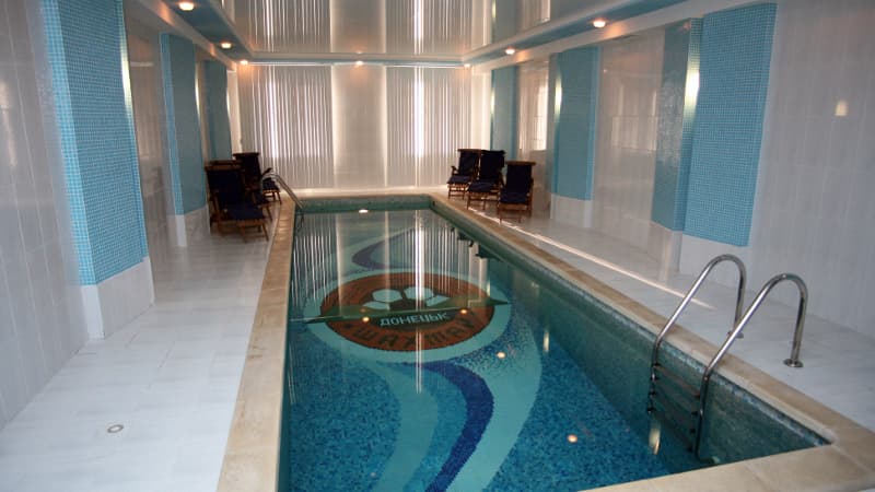 Jaccuzzi, spa et hammam pour les Bleus à Donets