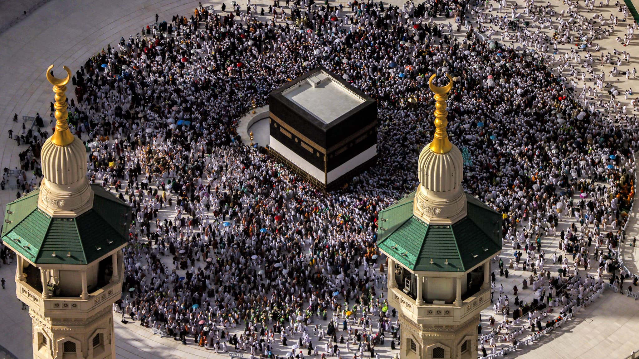 The Muslim faithful gather around the Kaaba, the most sacred sanctuary of Islam, in the complex of the great mosque of the Holy City of Mecca, on June 1, 2025, as the annual pilgrimage of the Hajj. The Muslim faithful gather around the Kaaba, the most sacred sanctuary of Islam, in the complex of the great mosque of the Holy City of Mecca, on June 1, 2025, as the annual pilgrimage of the Hajj.