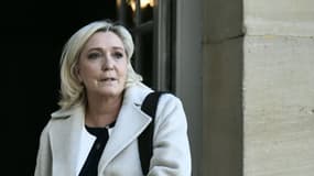 La candidature du RN à la présidentielle Marine Le Pen le 28 février 2022 à Paris