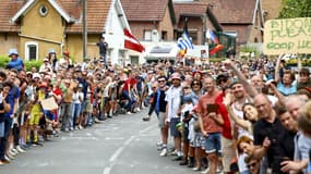 Les nombreux spectateurs présents pour la 1ere étape du Tour de France à Lille le 5 juillet 2025