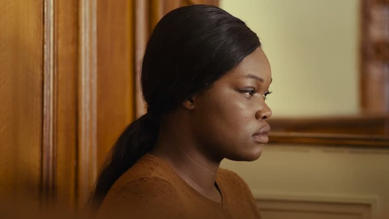 L'actrice Guslagie Malanda dans la bande-annonce du film "Saint Omer" réalisé par Alice Diop.