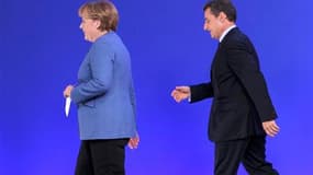 Aucune décision ne sera annoncée à l'issue du sommet de la zone euro qui a lieu dimanche en fin d'après-midi à Bruxelles, même si les travaux avancent bien, ont déclaré Nicolas Sarkozy et Angela Merkel. /Photo prise le 23 octobre 2011/REUTERS/Thierry Roge
