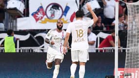 Alexandre Lacazette et Rayan Cherki, à Lyon le 19 août 2023