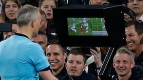 VAR