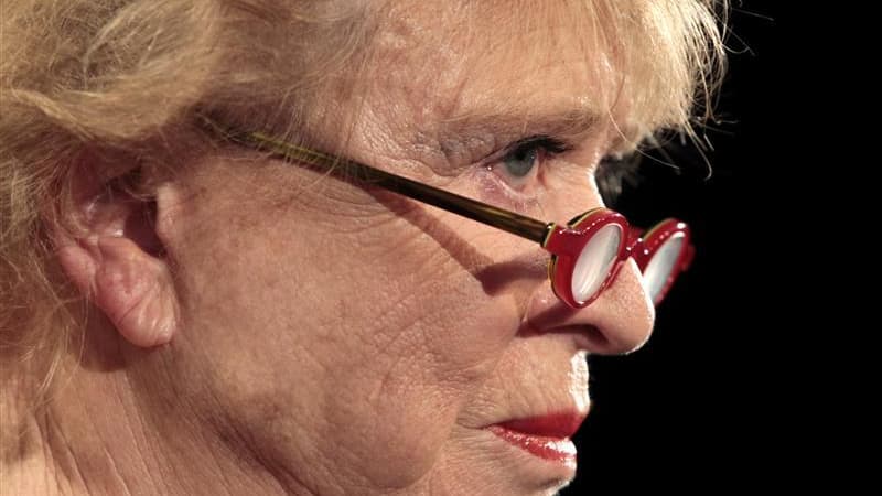 Trois des quatre économistes de l'OFCE supposés avoir signé l'expertise indépendante du projet de budget 2012 présenté par la candidate écologiste Eva Joly affirment n'avoir ni participé, ni signé ce travail d'évaluation. Sur le site de l'Observatoire fra