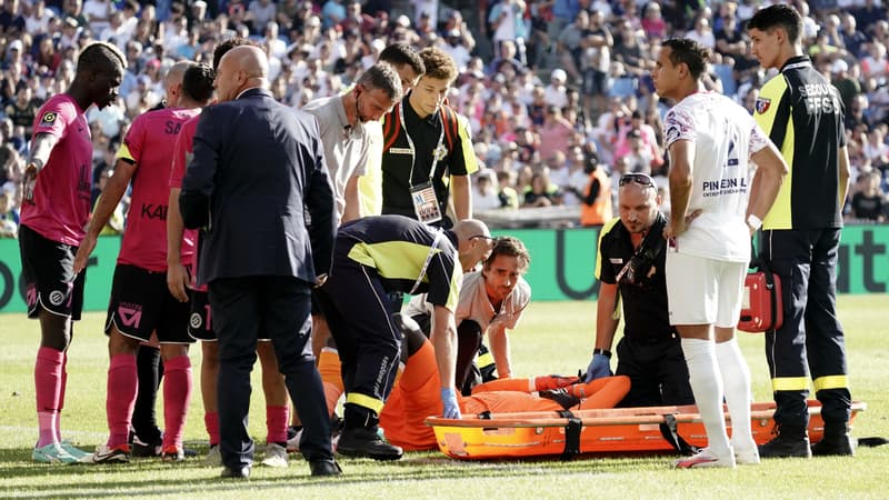 Mory Diaw au sol lors de Montpellier-Clermont le 8 octobre 2023