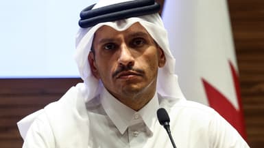 Le Premier ministre et ministre des Affaires étrangères du Qatar, Sheikh Mohammed bin Abdulrahman al-Thani, donne une conférence de presse avec son homologue turc à Doha, le 17 avril 2024.