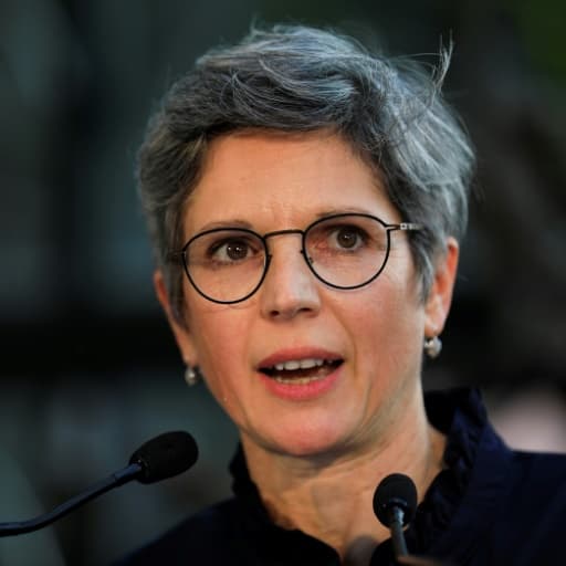 Sandrine Rousseau déclare avoir "alerté sur le danger de travailler avec Nicolas Hulot"