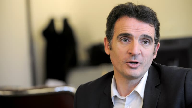 Le maire EELV de Grenoble contre-attaque après les polémiques sur ses homologues à Lyon et Bordeaux