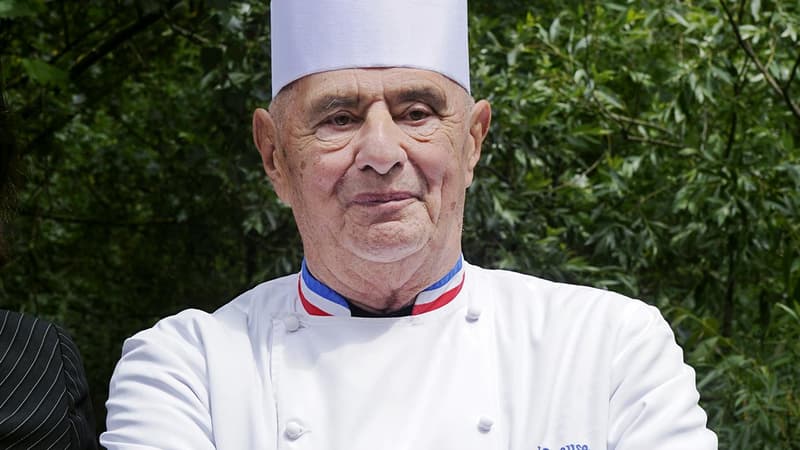 Un timbre va être émis à l'effigie du chef Paul Bocuse pour commémorer les 100 ans de sa naissance