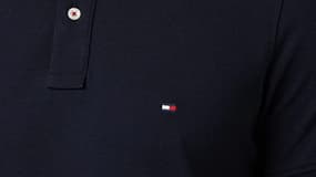 Ce polo Hilfiger à la fois classe et élégant profite d'un prix vraiment avantageux
