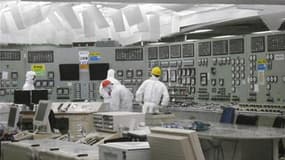 Dans la salle de contrôle du réacteur n°2 de la centrale de Fukushima-Daichi. Le plutonium décelé dans le sol de la centrale atomique de Fukushima-Daiichi, dans le nord du Japon, a renforcé mardi les inquiétudes concernant les longs efforts que va devoir