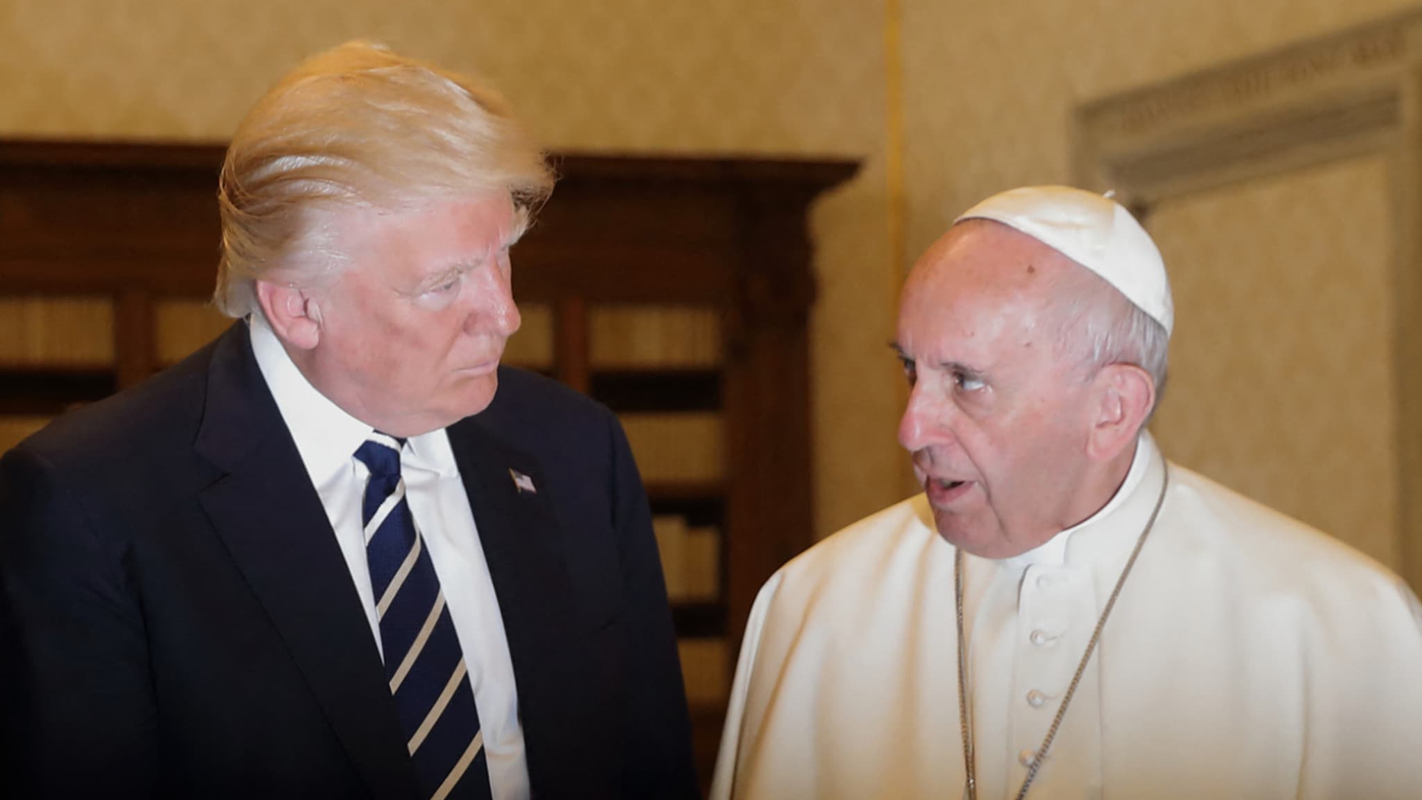 Le président américain Donald Trump et son épouse Melania lors d'une rencontre avec le pape François au Vatican, le 24 mai 2017.