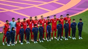 Les joueurs iraniens ne chantant pas l'hymne avant Angleterre-Iran, 21 novembre
