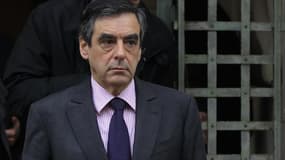 François Fillon a déclaré dimanche qu'il était "dans l'esprit" d'être à nouveau candidat à la présidence de l'UMP à la rentrée prochaine, même s'il prendra sa décision au mois de juin. /Photo prise le 28 novembre 2012/REUTERS/Gonzalo Fuentes