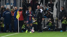 Neymar visé par des projectiles lors d'OM-PSG