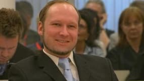 Breivik, le sourire aux lèvres, durant son procès en août dernier