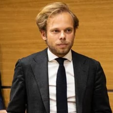 Yaël Braun-Pivet hausse une nouvelle fois le ton contre Charles Alloncle en saisissant officiellement le déontologue de l’Assemblée nationale