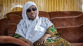 La chanteuse Mariam Doumbia du duo Amadou & Mariam, chez elle au lendemain de la mort de son mari, le 5 avril 2025 à Bamako au Mali