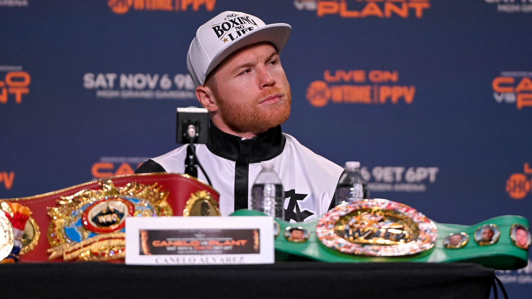 Saul "Canelo" Alvarez en conférence de presse avant son combat contre Caleb Plant en novembre 2021