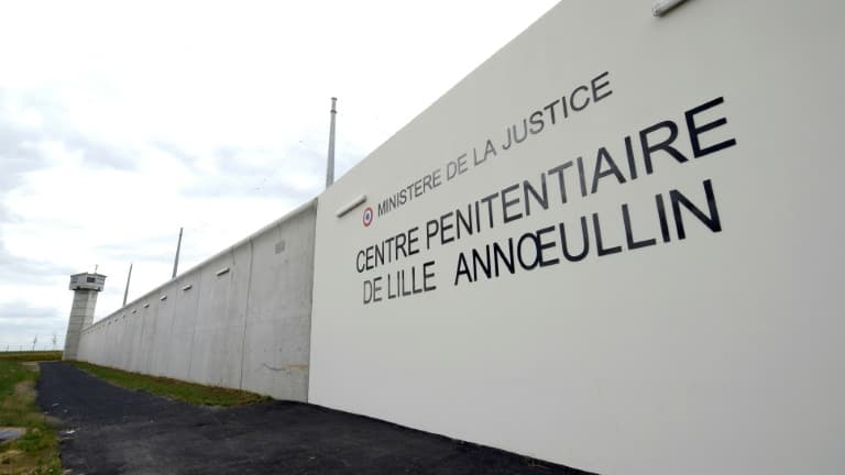Une enquête judiciaire a été ouverte après la plainte d'un détenu de la prison de Lille-Annoeullin affirmant avoir été agressé par des surveillants.