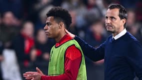 Désiré Doué avec Julien Stéphan après le match entre Rennes et Villarreal, décembre 2023