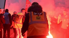 Manifestants à Paris mardi 17 décembre. 