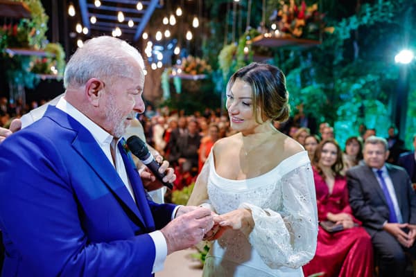 Lula épouse Rosangela da Silva dite "Janja", en troisièmes noces, à Sao Paulo, au Brésil, le 18 mai 2022