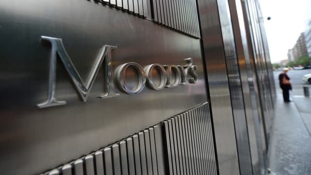 Moody's demeure la seconde plus grande agence de notation après Standard and Poor's.