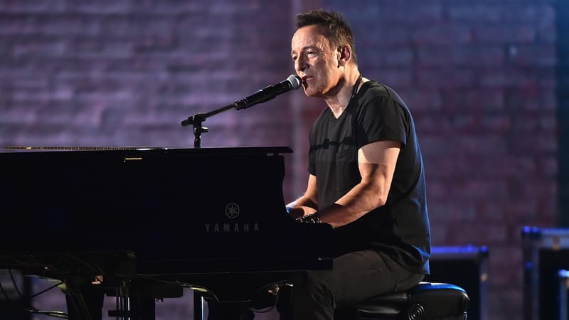 Bruce Springsteen sur la scène des Tony Awards le 10 juin 2018 à New York
